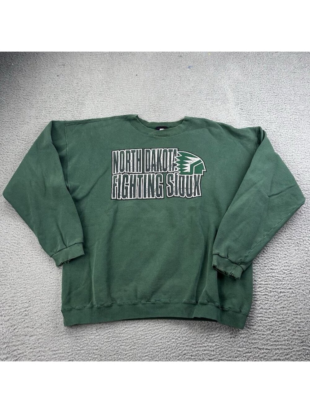 North Dakota Fighting Sioux Starter Pullover Sweatshirt Green UND Hockey Size XL